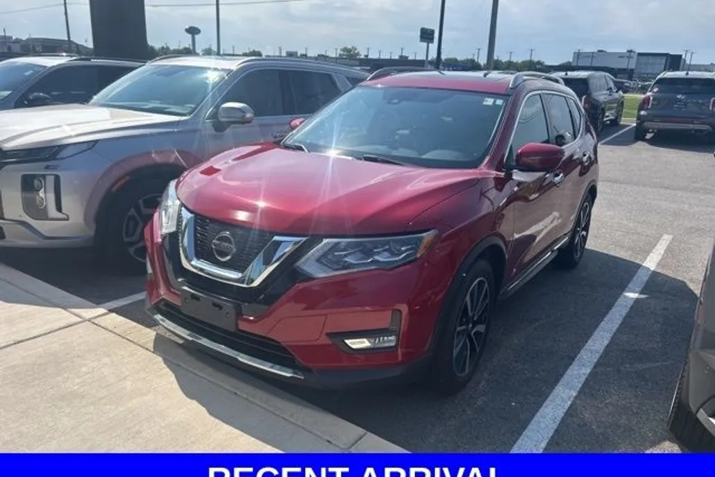 2017 Nissan Rogue SL photo 1