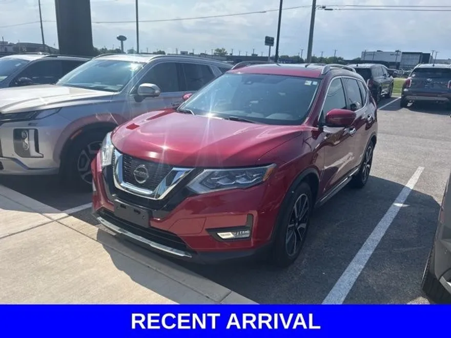 2017 Nissan Rogue SL photo 1