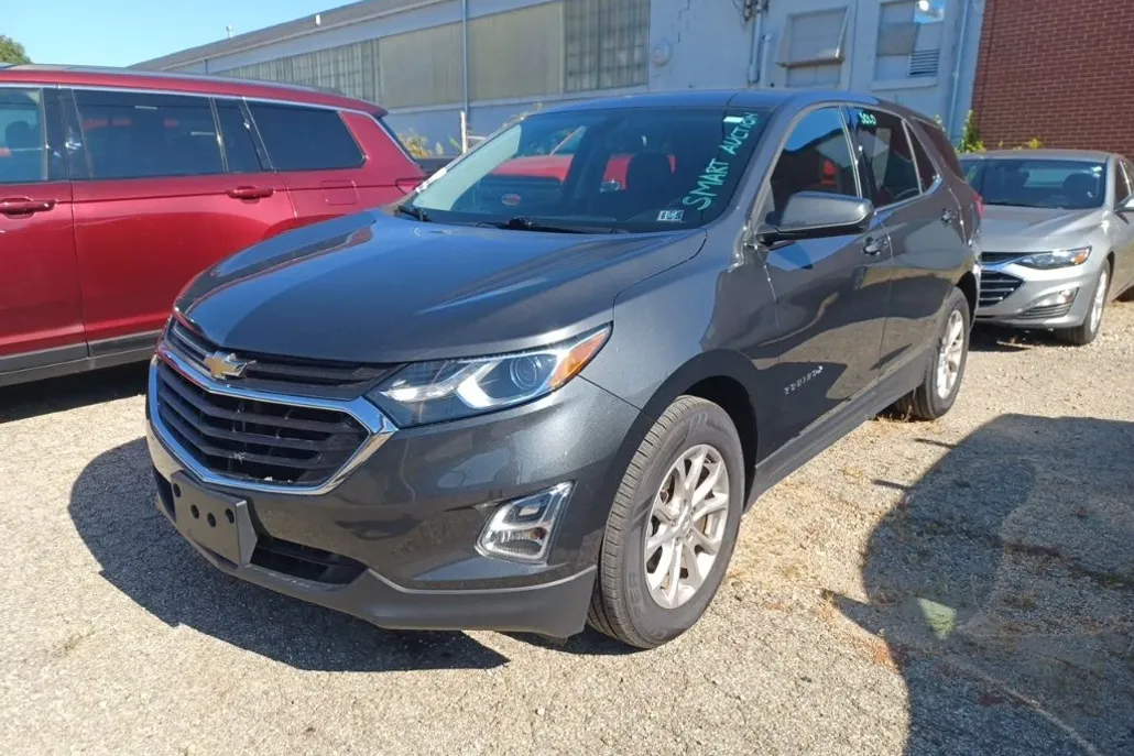 2018 Chevrolet Equinox LT photo 1