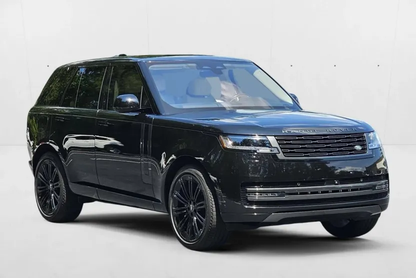 2023 Land Rover Range Rover SE photo 1