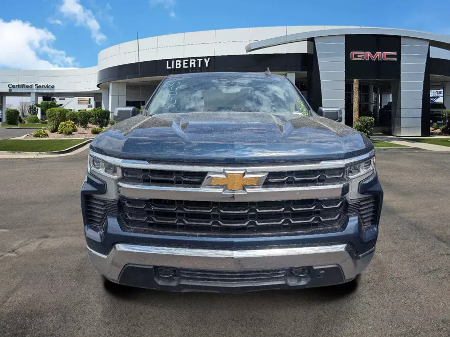 2022 Chevrolet Silverado 1500 LT photo 1
