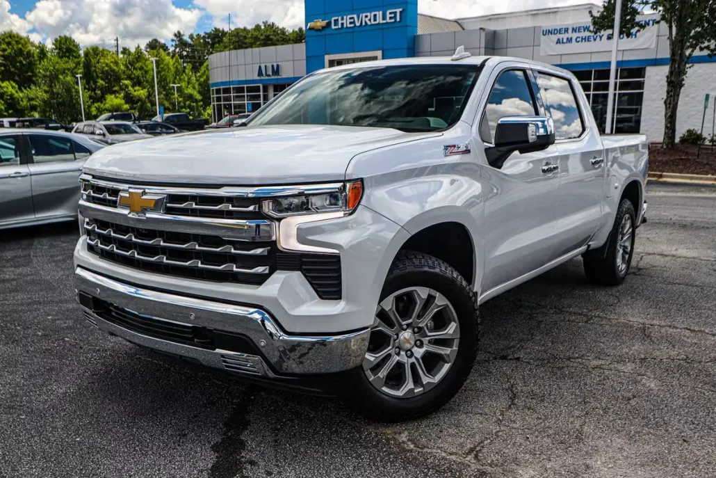2025 Chevrolet Silverado 1500 LTZ photo 1