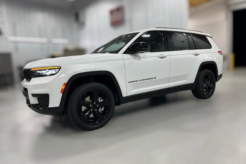 2025 Jeep Grand Cherokee Altitude X photo 1
