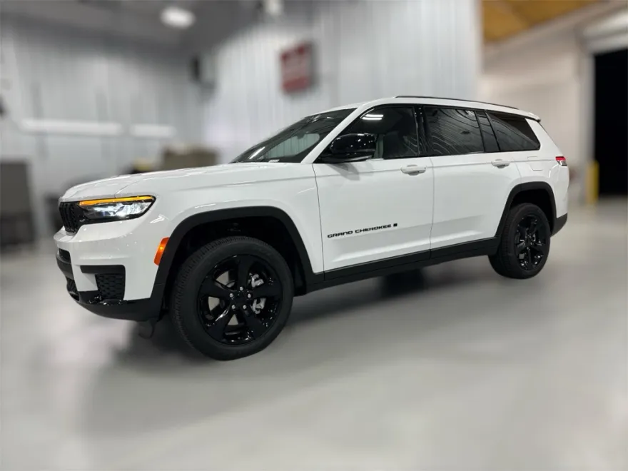 2025 Jeep Grand Cherokee Altitude X photo 1