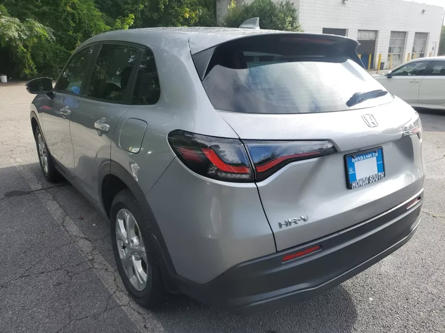 2024 Honda HR-V LX photo 1