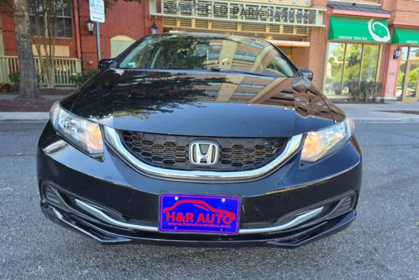 2015 Honda Civic LX photo 1