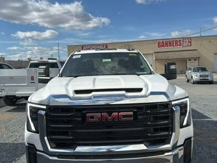 2025 Gmc Sierra 3500 HD Pro photo 1