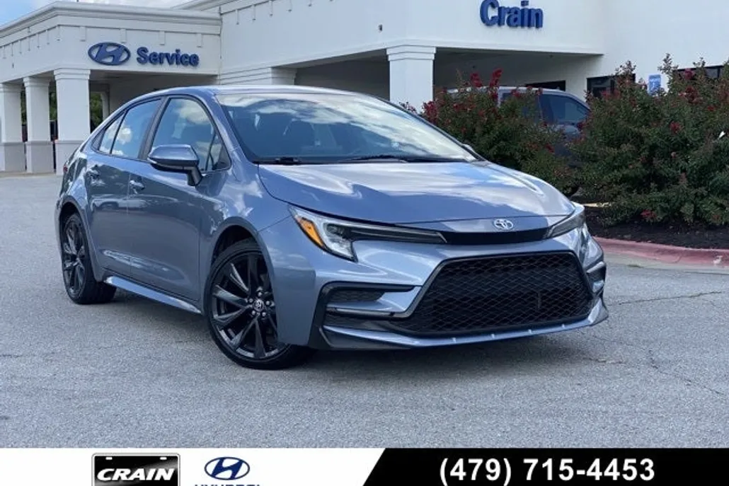 2023 Toyota Corolla SE photo 1