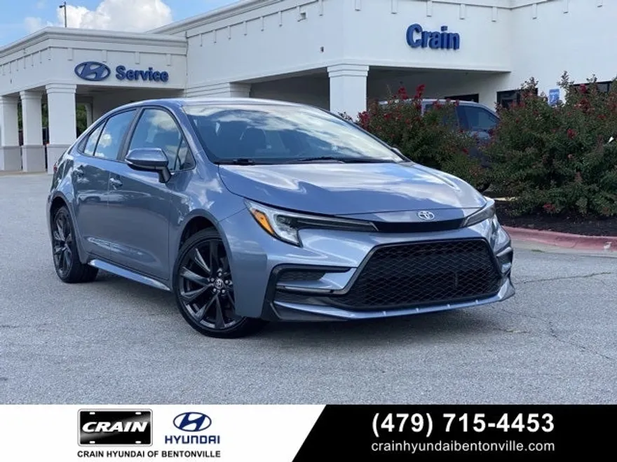 2023 Toyota Corolla SE photo 1