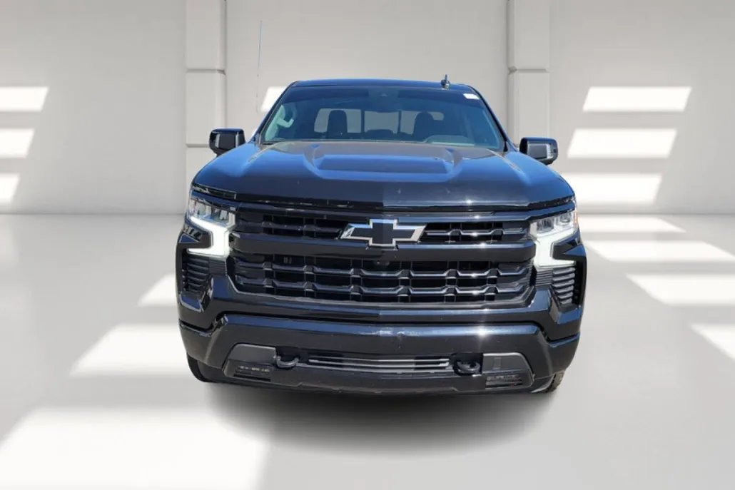 2023 Chevrolet Silverado 1500 RST photo 1