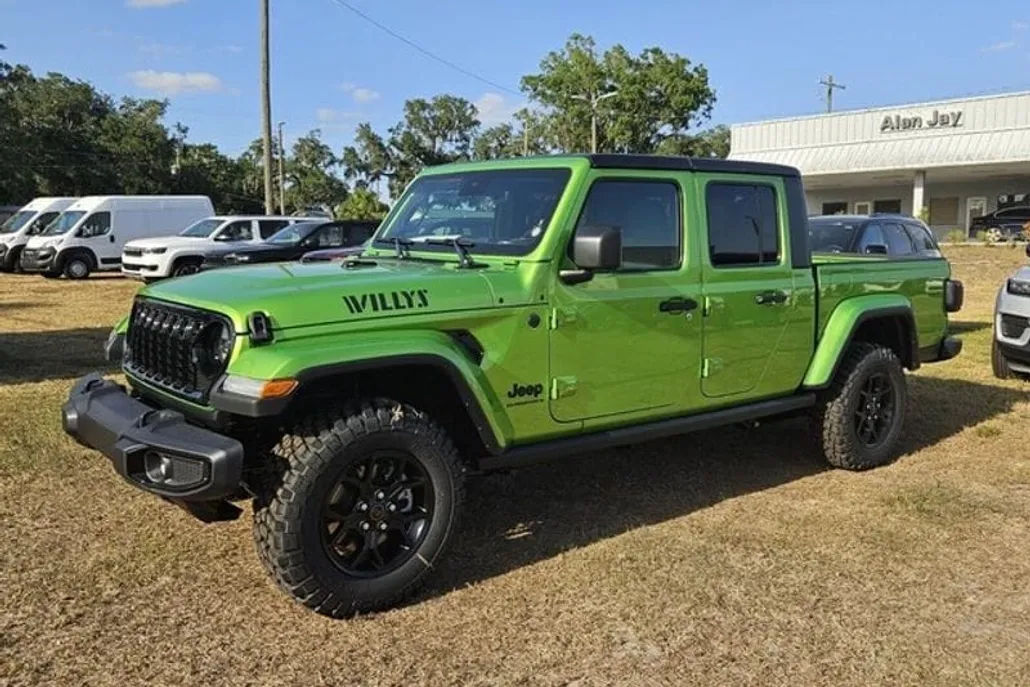 2025 Jeep Gladiator Willys photo 1