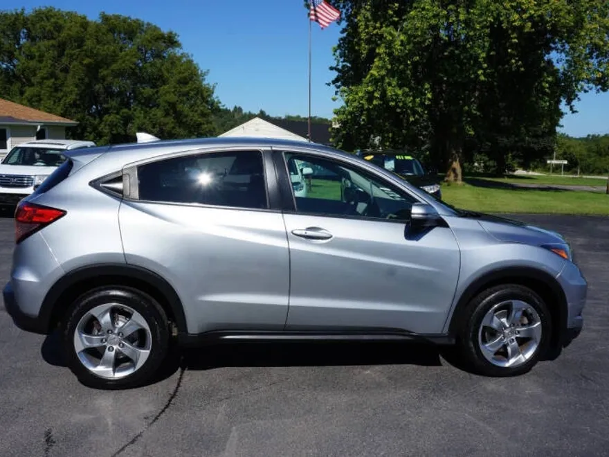 2017 Honda HR-V EX photo 1