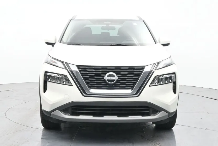2023 Nissan Rogue SV photo 1