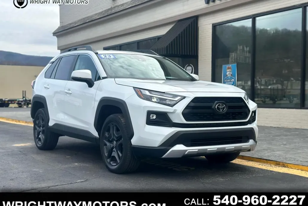 2023 Toyota RAV4 Adventure photo 1