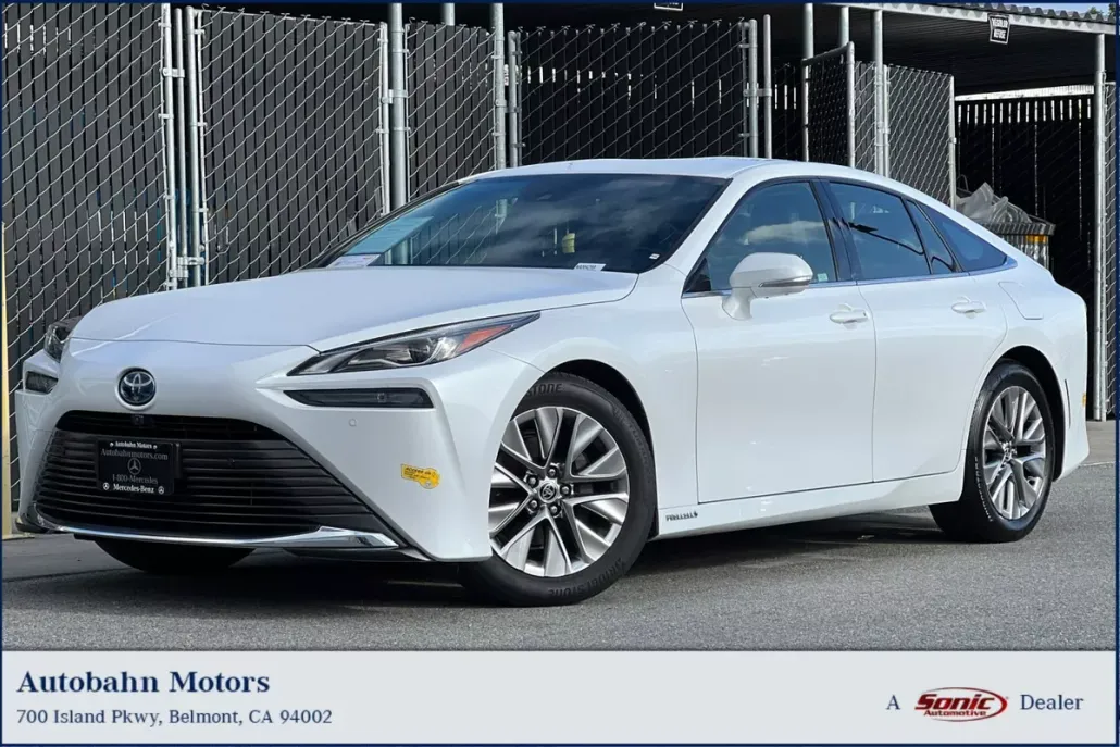 2022 Toyota Mirai XLE photo 1