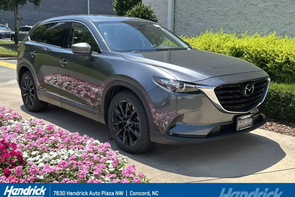 2023 Mazda CX-9 Touring photo 1