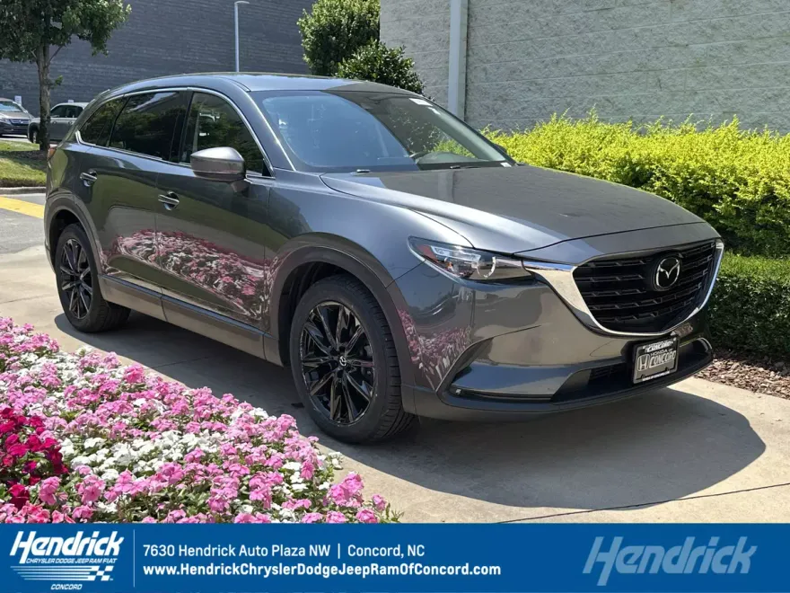 2023 Mazda CX-9 Touring photo 1