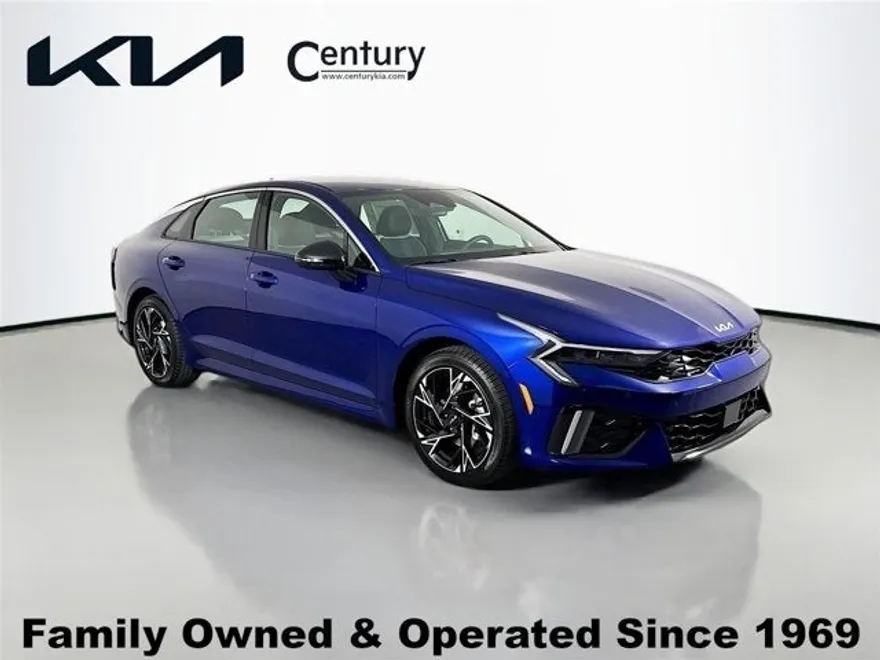 2025 Kia K5 GT-Line photo 1