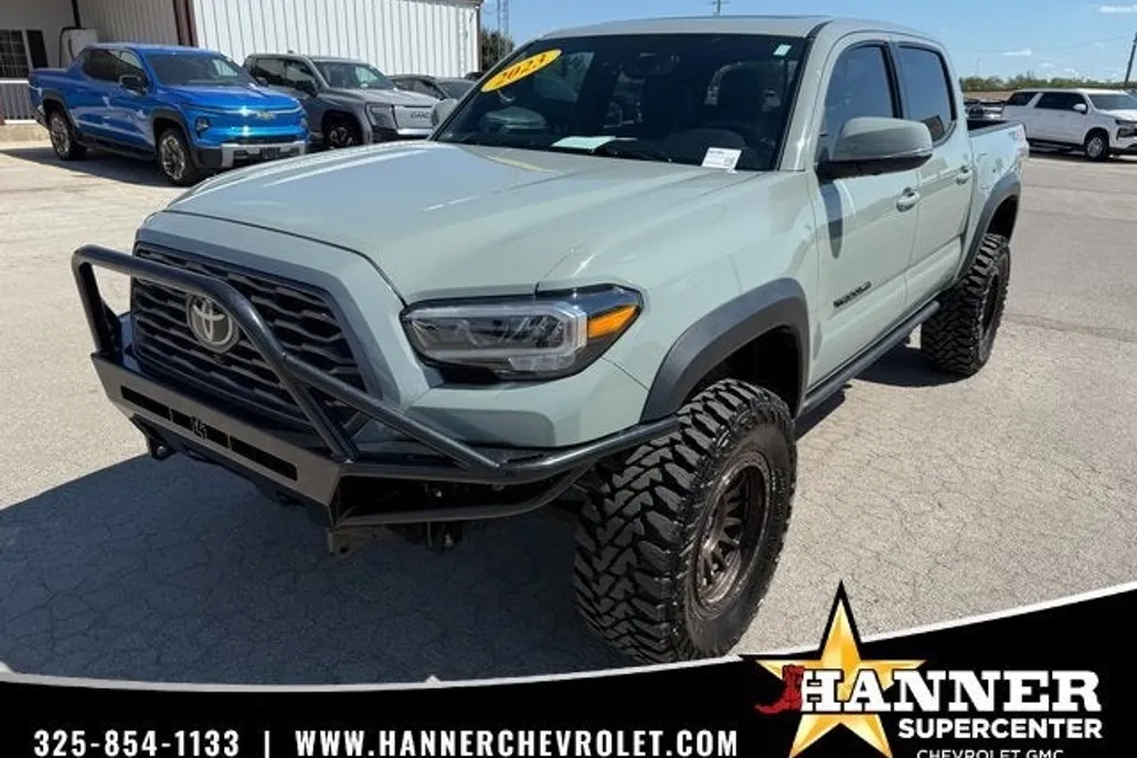 2023 Toyota Tacoma 4x4 SR photo 1