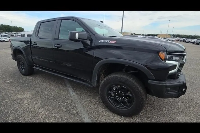 2024 Chevrolet Silverado 1500 ZR2 photo 1