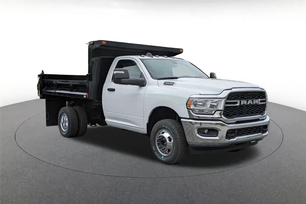 2024 Ram 3500 Tradesman photo 1