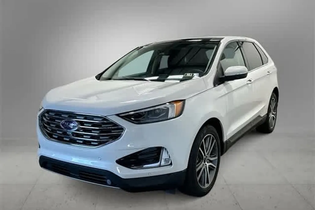 2024 Ford Edge Titanium photo 1