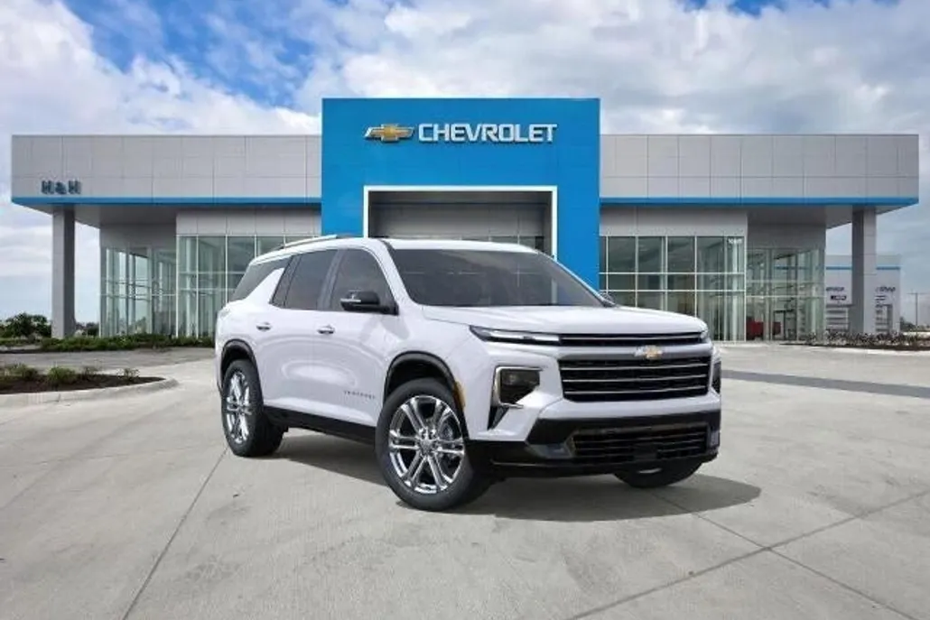 2026 Chevrolet Traverse High Country photo 1