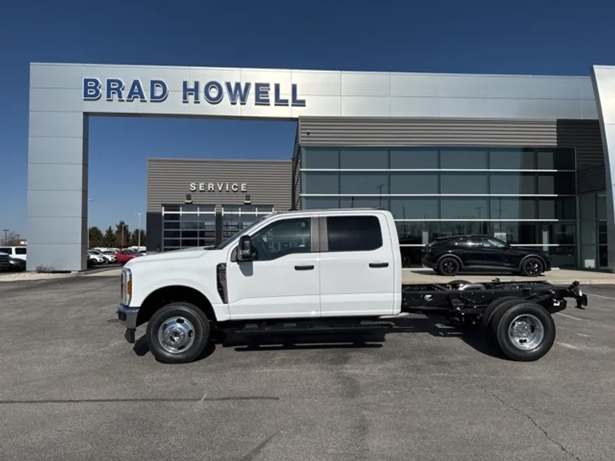 2025 Ford F-350 photo 1