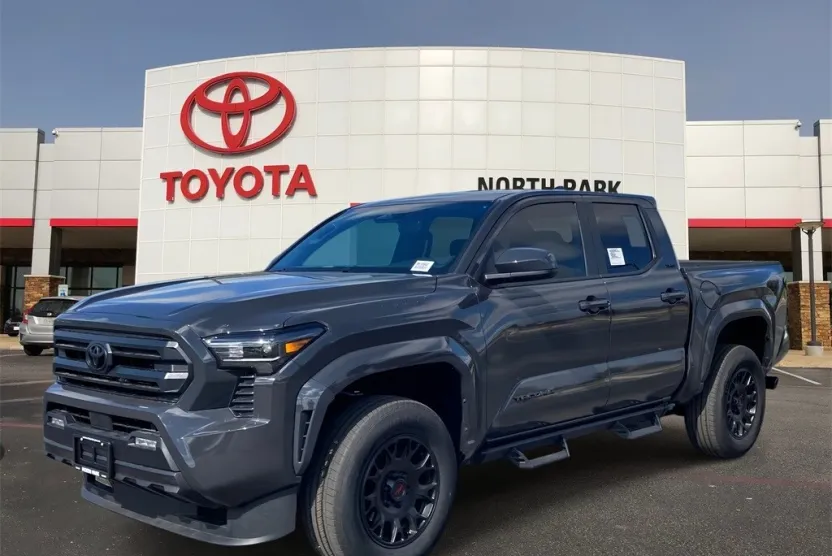 2025 Toyota Tacoma SR5 photo 1