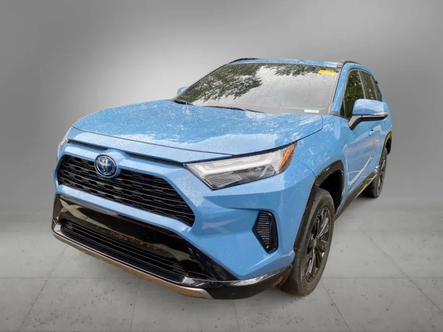 2022 Toyota RAV4 Hybrid SE photo 1