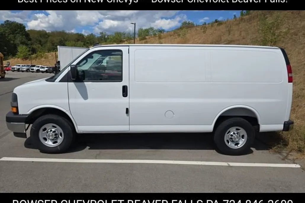 2025 Chevrolet Express 2500 Work Van Cargo photo 1