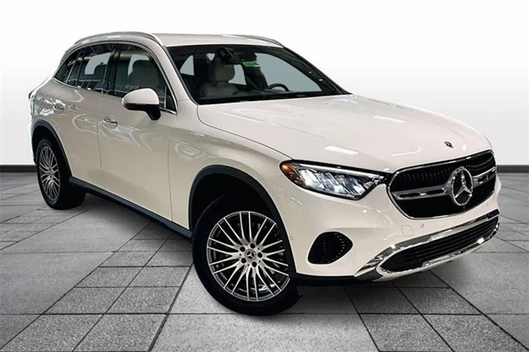 2026 Mercedes Benz GLC 300 4MATIC photo 1