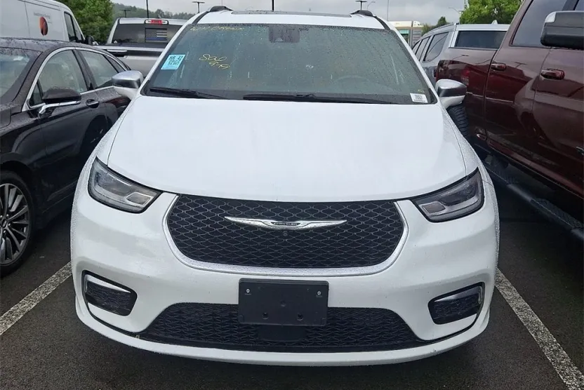 2022 Chrysler Pacifica Hybrid Pinnacle photo 1