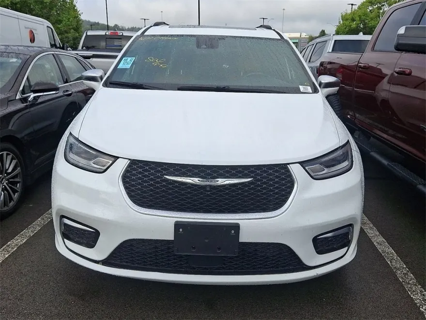 2022 Chrysler Pacifica Hybrid Pinnacle photo 1
