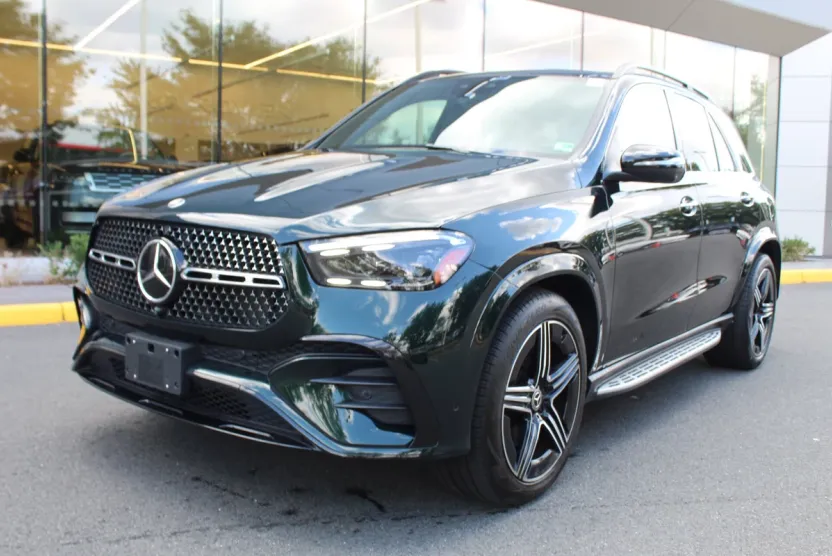 2024 Mercedes Benz GLE 450e photo 1