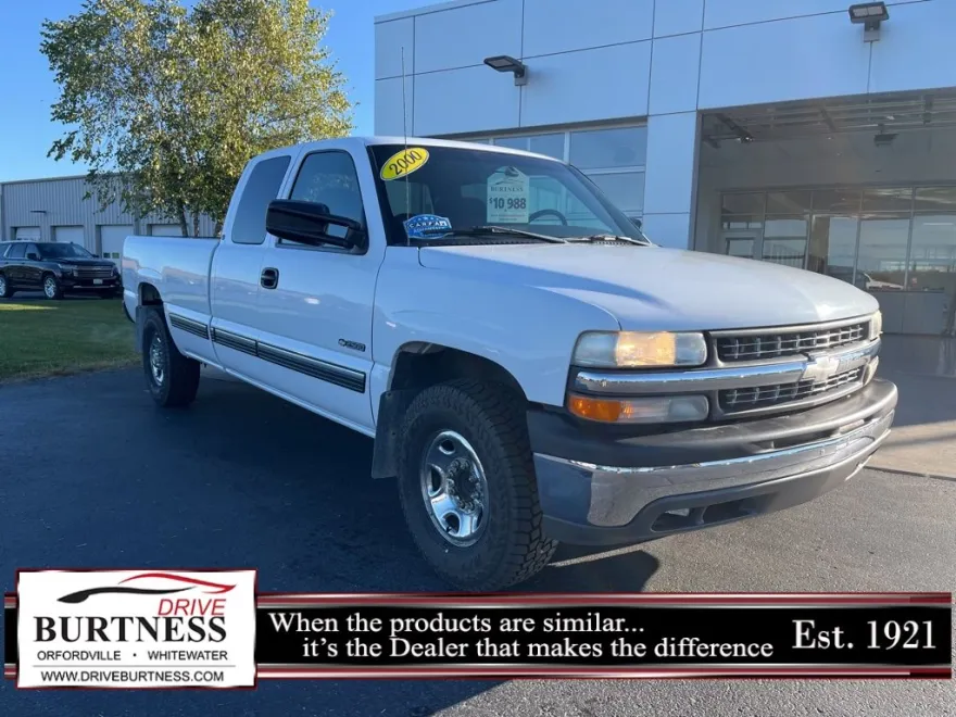 2000 Chevrolet Silverado 2500HD LS photo 1