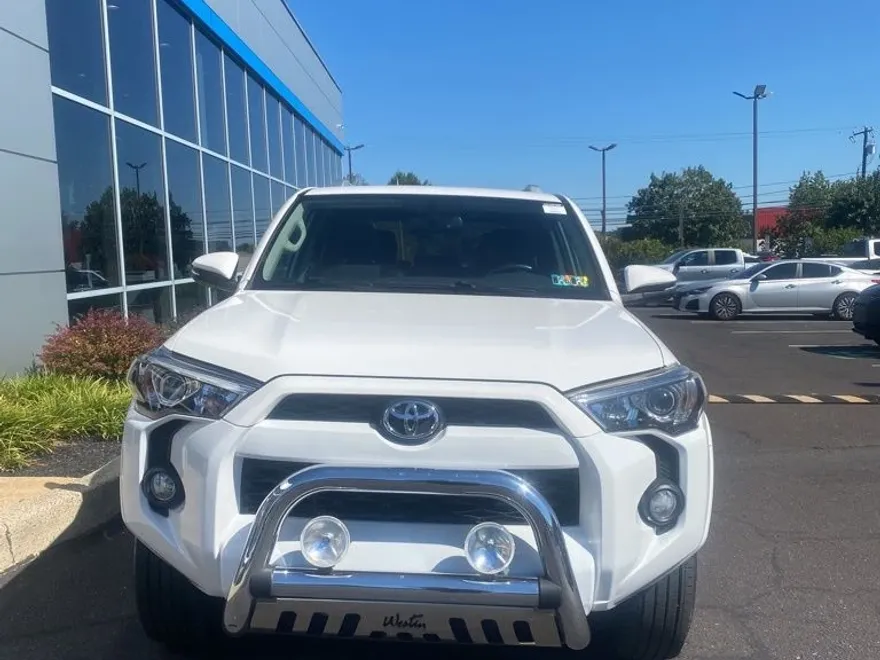 2014 Toyota 4Runner SR5 Premium photo 1