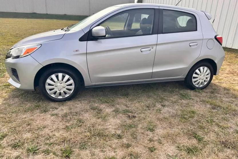2021 Mitsubishi Mirage ES photo 1
