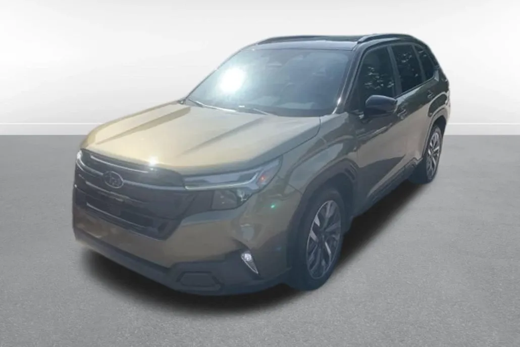 2025 Subaru Forester Touring photo 1