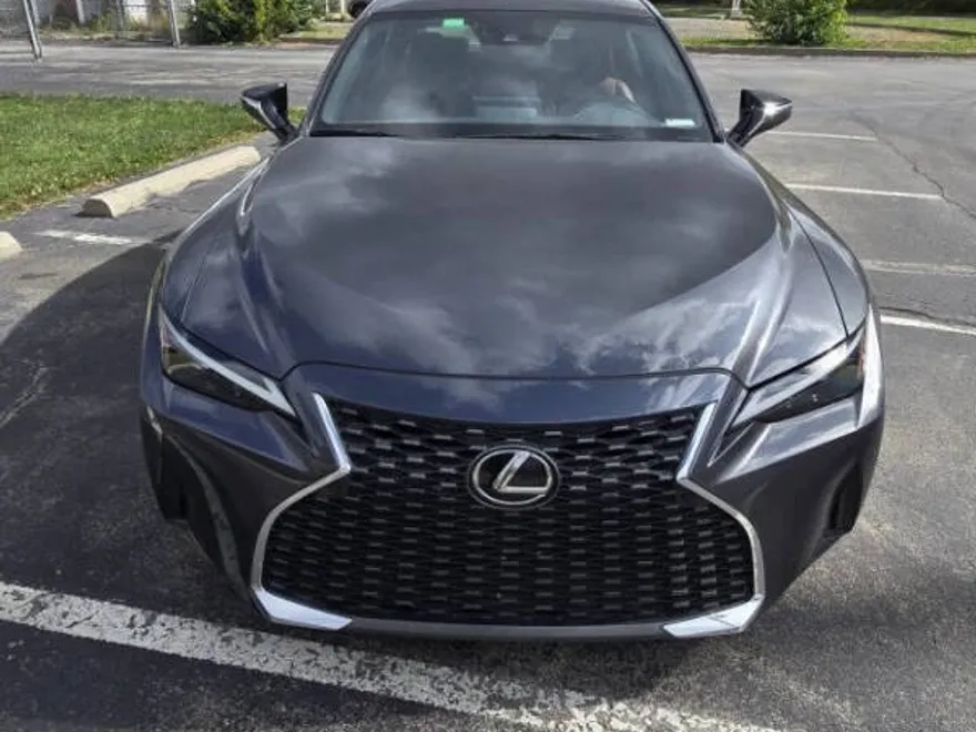 2021 Lexus IS 300 photo 1