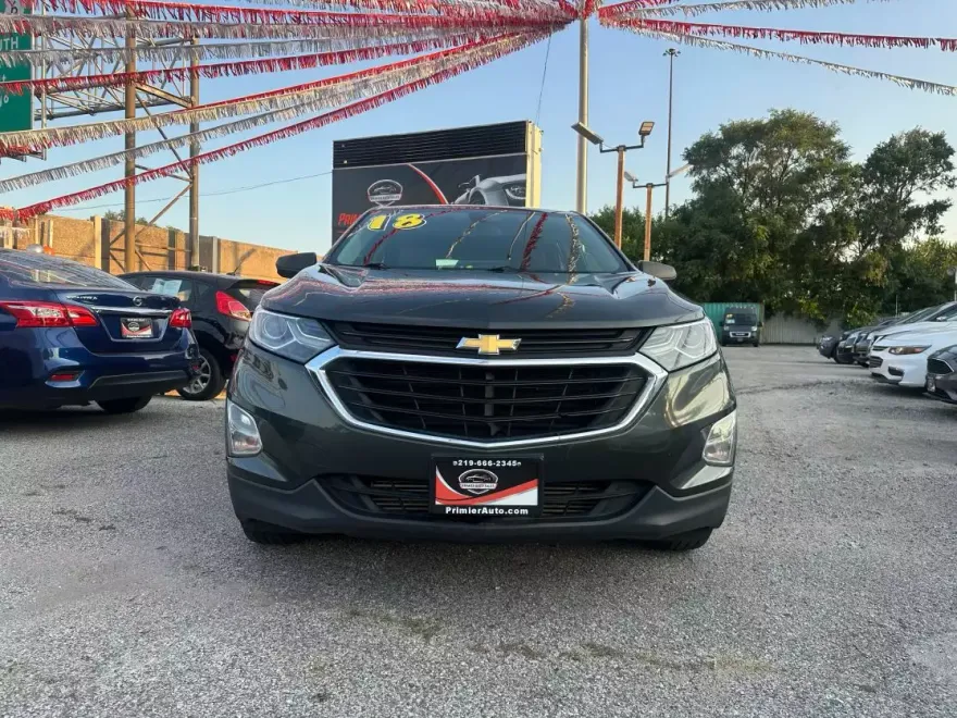 2018 Chevrolet Equinox LS photo 1