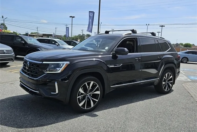 2025 Volkswagen Atlas SEL Premium R-Line photo 1
