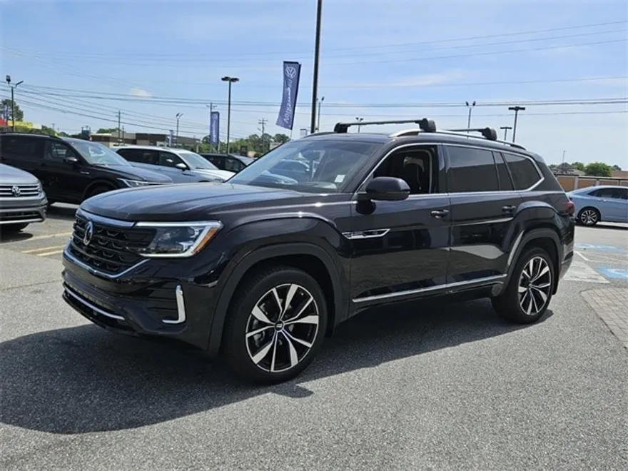 2025 Volkswagen Atlas SEL Premium R-Line photo 1