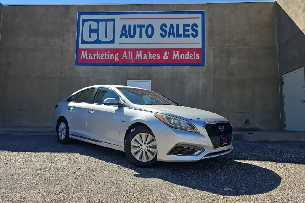2016 Hyundai Sonata Hybrid SE photo 1