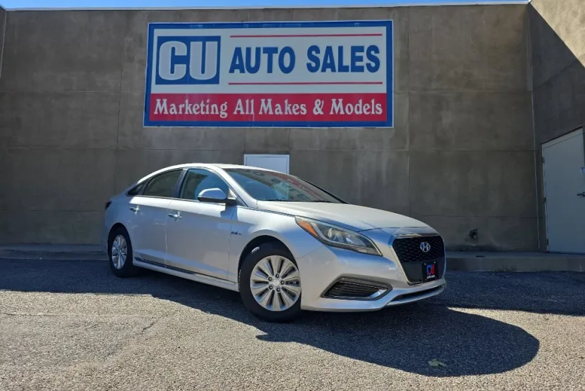 2016 Hyundai Sonata Hybrid SE photo 1