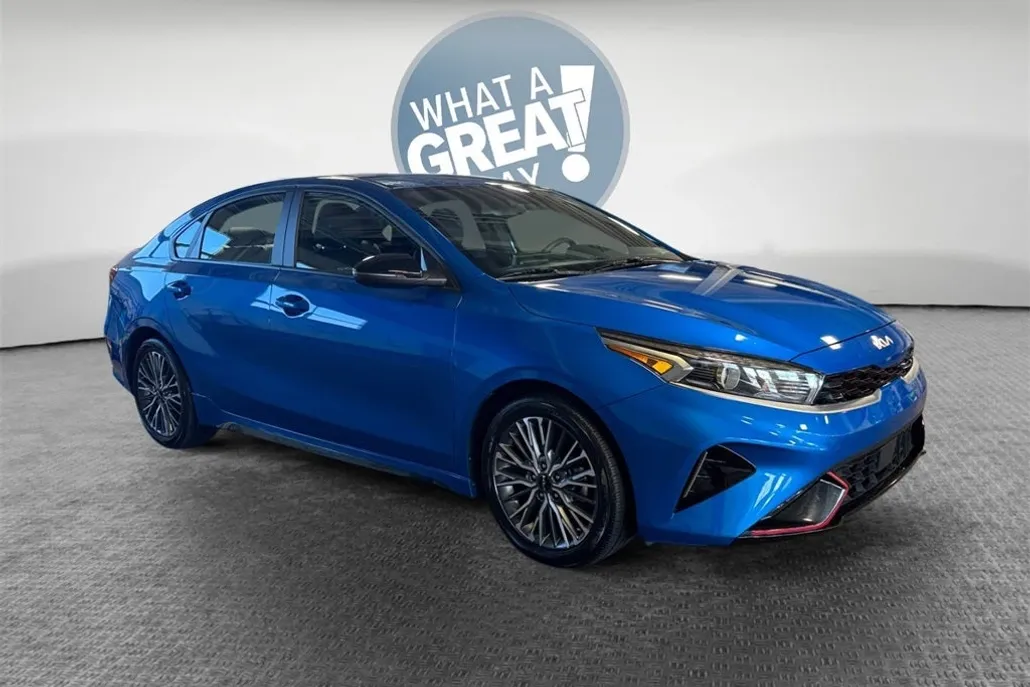 2022 Kia Forte GT-Line photo 1