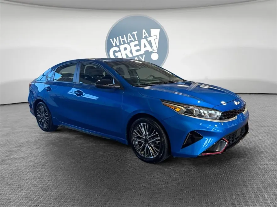 2022 Kia Forte GT-Line photo 1