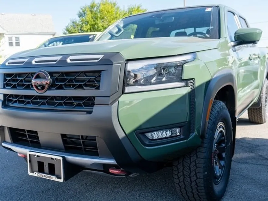 2026 Nissan Frontier Crew Cab PRO-4X photo 1