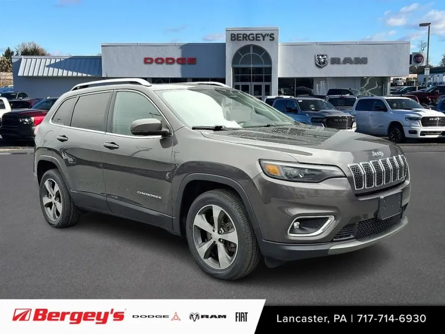 2019 Jeep Cherokee Limited photo 1