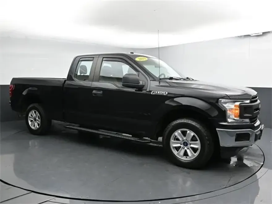 2019 Ford F-150 XL photo 1